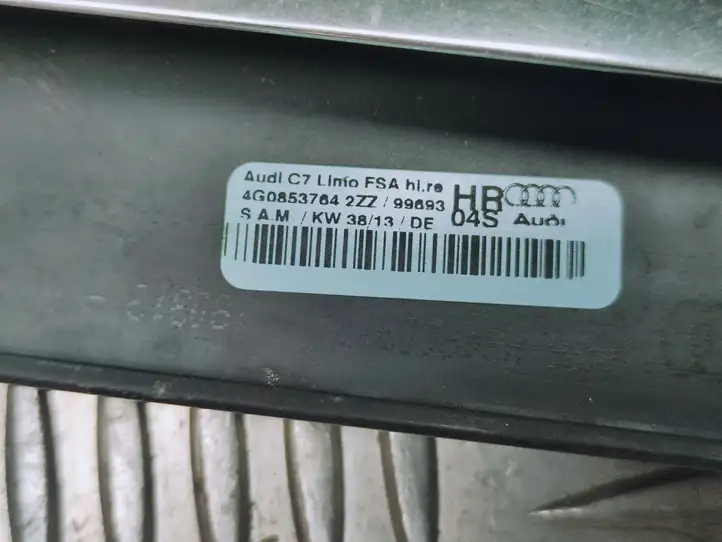 Audi A6 C7 (2011 - 2014) 4G0853764 Накладка стекла задней двери — фото 5