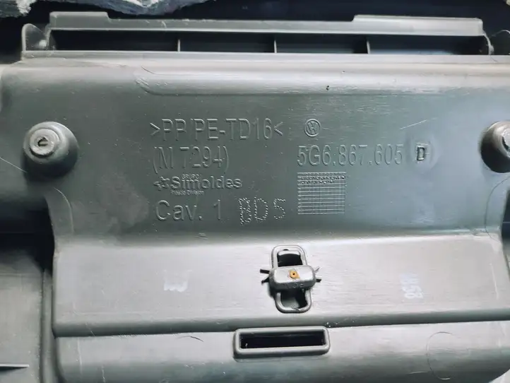 Volkswagen Golf VII (2013 - 2019) 5G6867605D Обшивка багажника — фото 7