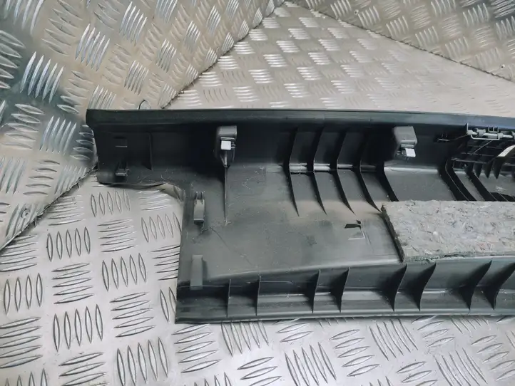 Volkswagen Golf VII (2013 - 2019) 5G6863459K Отделка порога багажника — фото 7