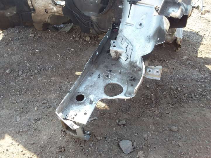 Skoda Rapid (NH) (2012 - 2019)  5JA810135A Передняя четверть