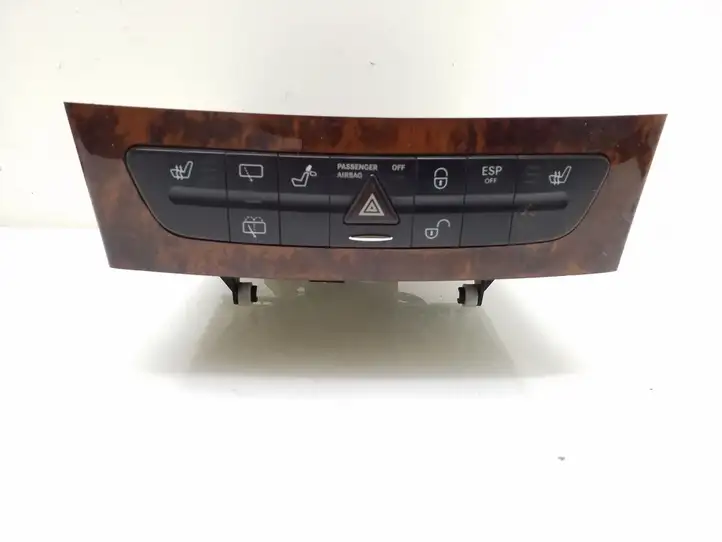 Mercedes-Benz E W211 (2002 - 2009)  A2116800552 CD/DVD чейнджер