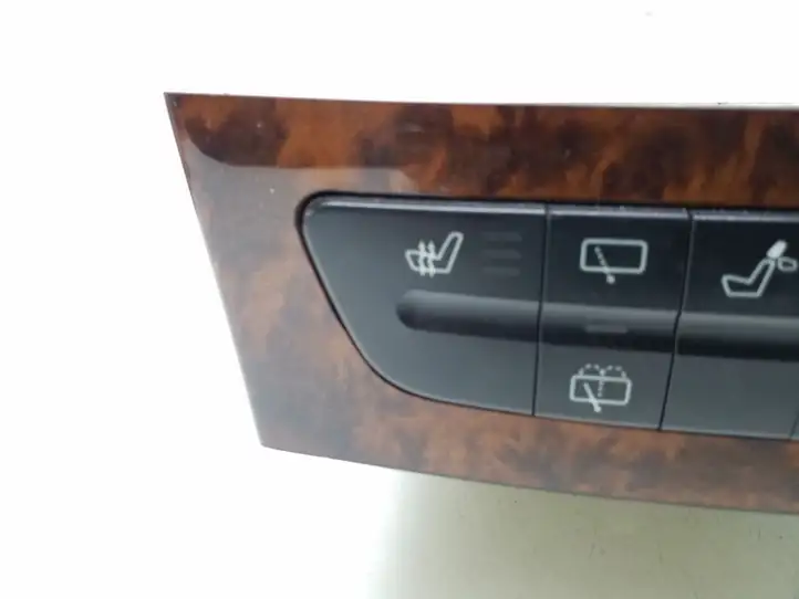 Mercedes-Benz E W211 (2002 - 2009)  A2116800552 CD/DVD чейнджер