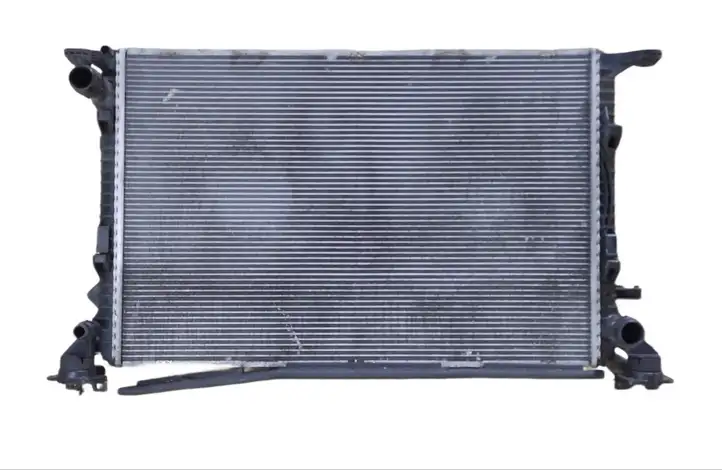 Audi A7 S7 4G (2010 - 2014) 8K0121251H Радиатор охлаждающей жидкости двигателя — фото 1