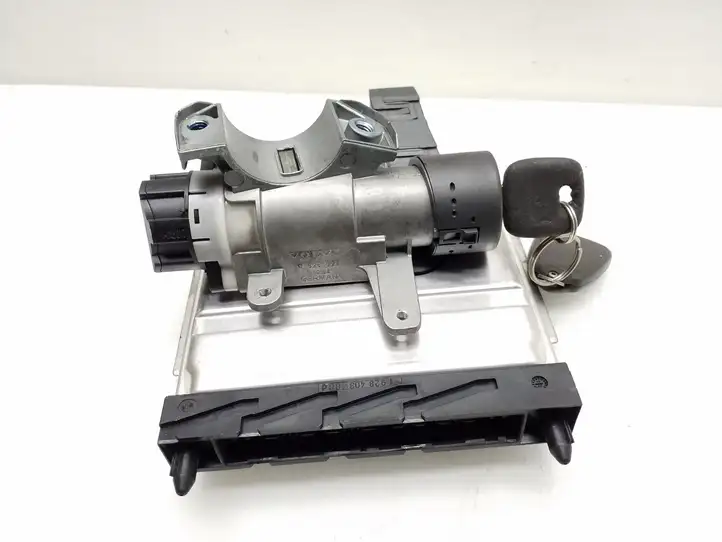 Volvo XC90 (2002 - 2006)  08677708A Комплект зажигания