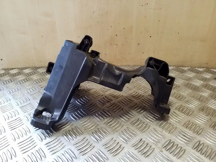 Ford Kuga I (2008 - 2012) 9674482280 Прочие детали моторного отсека — фото 1
