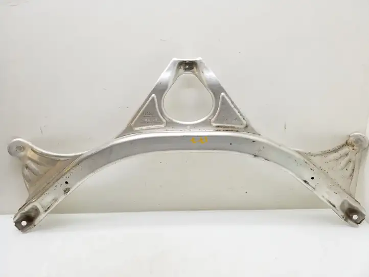 Audi A6 (2011 - 2014)  4G0805645C Другая деталь отсека двигателя