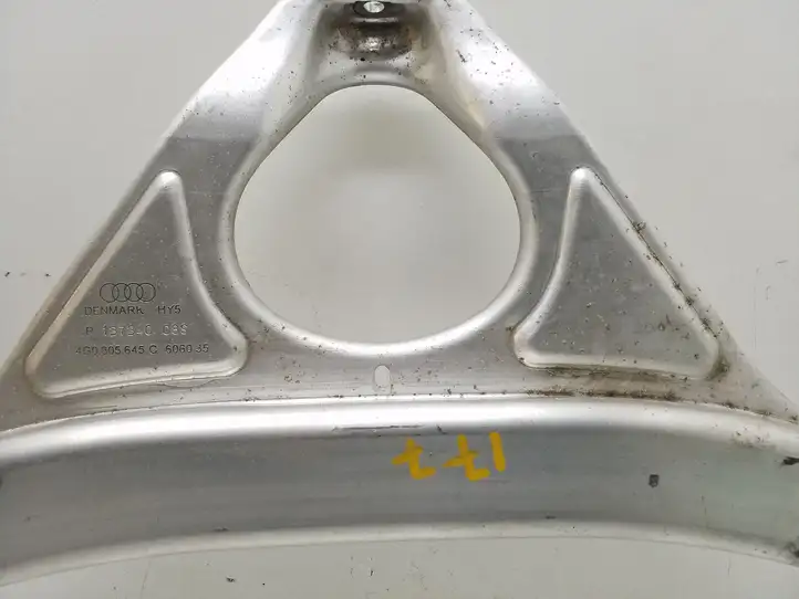 Audi A6 (2011 - 2014)  4G0805645C Другая деталь отсека двигателя