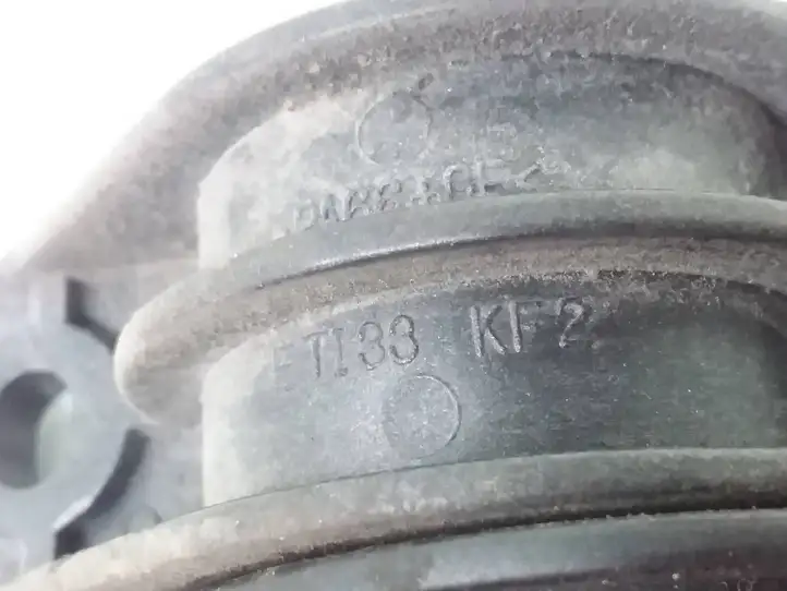 Hyundai Tucson JM (2004 - 2009)  Et133KF2 Другая деталь отсека двигателя