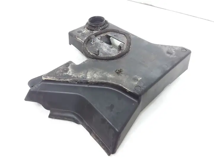 Volvo XC70 (2007 - 2013)  6G9N022B18A Другая деталь отсека двигателя