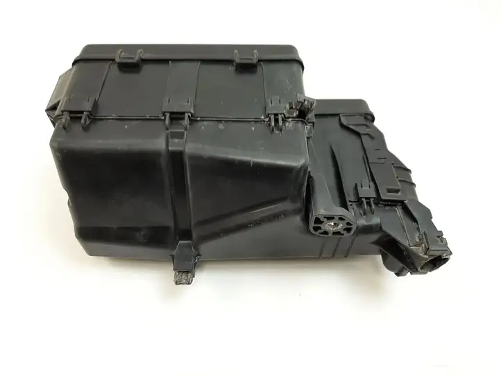 Toyota Hilux (AN10, AN20, AN30) (2008 - 2011) Блок монтирования реле — фото 2