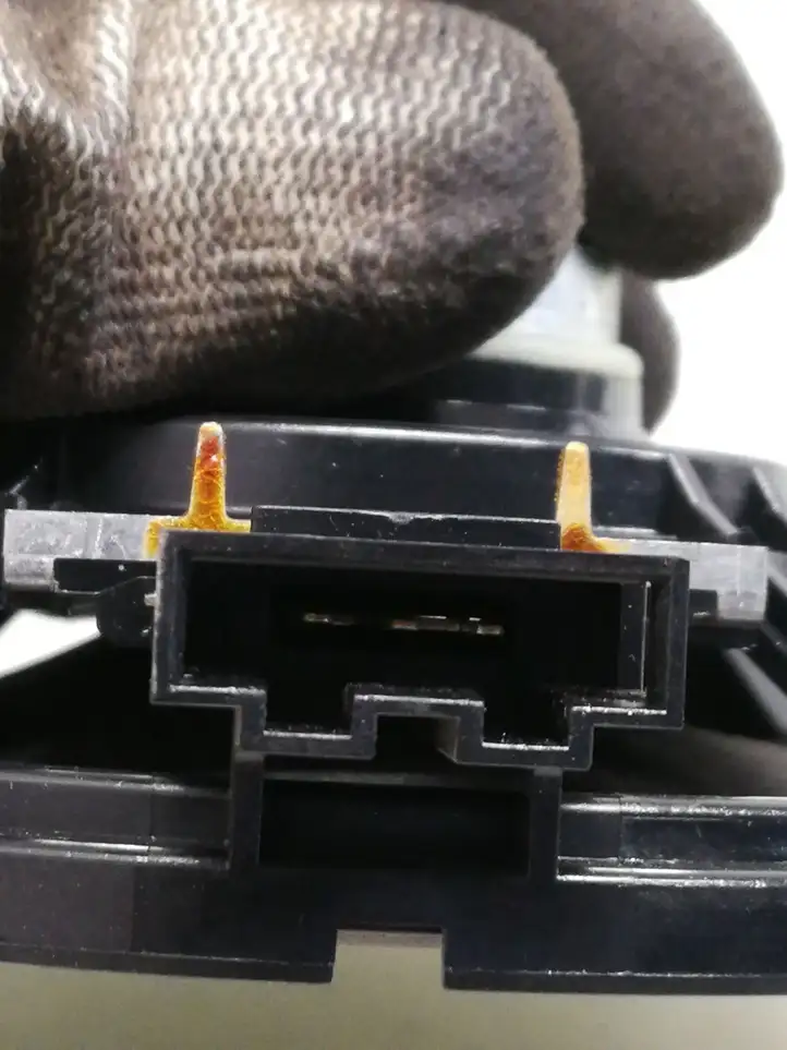 Volkswagen Golf V (2003 - 2009)  1K0035415A Громкоговоритель (громкоговорители) высокой частоты в передних дверях