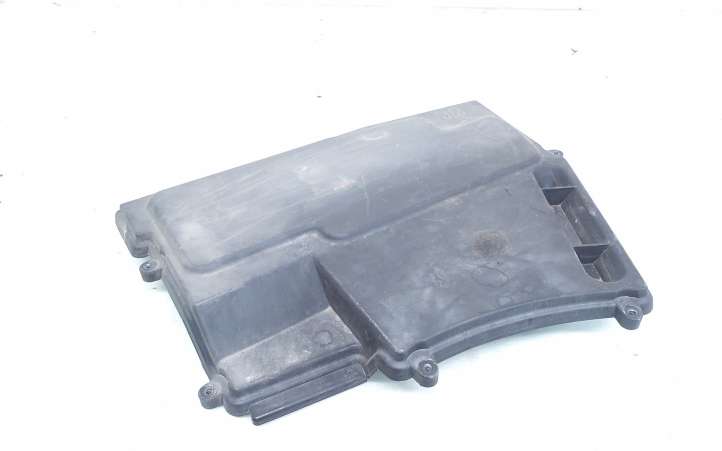 BMW 5 E60 E61 (2004 - 2010)  7520899 Крышка ящика предохранителей