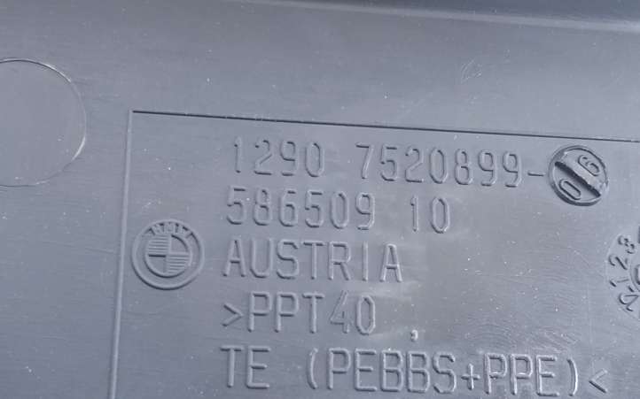 BMW 5 E60 E61 (2004 - 2010)  7520899 Крышка ящика предохранителей