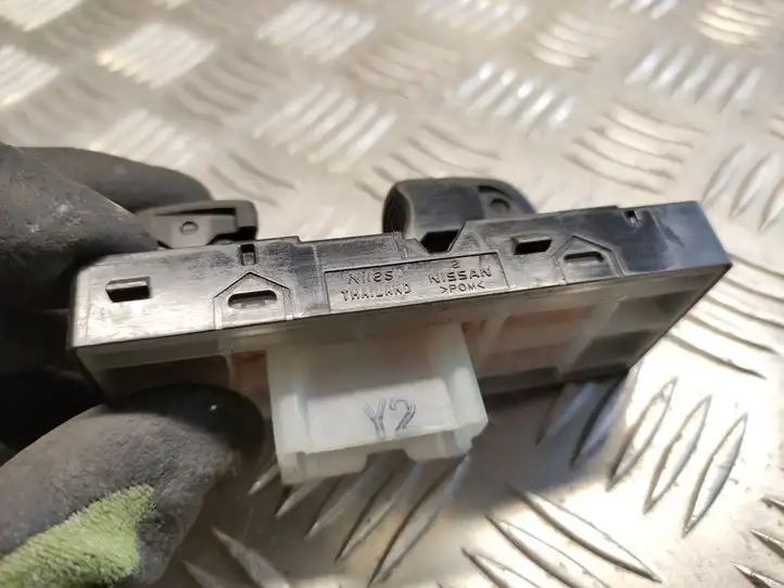 Nissan Pulsar (2014 - 2018) 15918SN Блок кнопок стеклоподъемников — фото 2