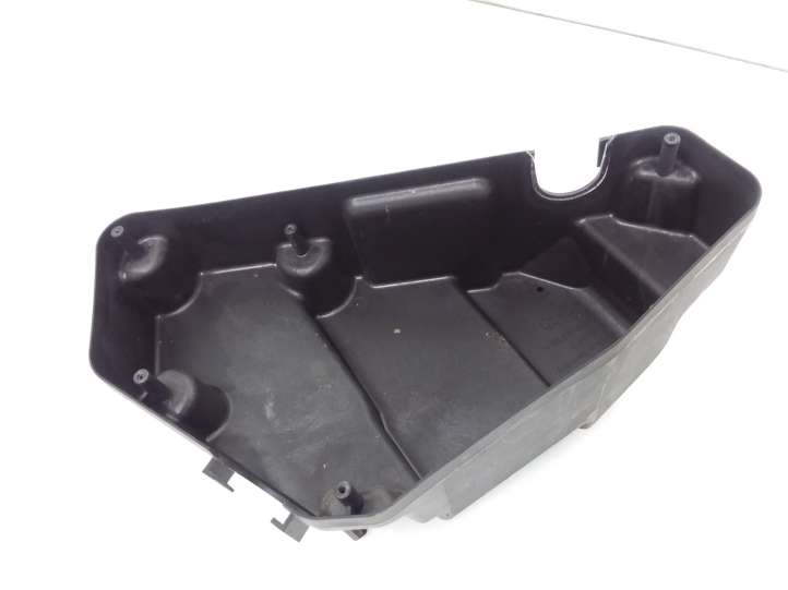 Volkswagen Touareg I (2002 - 2010)  7L0907355 Крышка ящика предохранителей