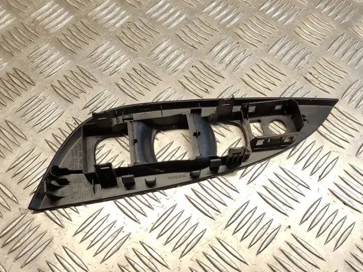 Nissan Pulsar (2014 - 2018) 809613ZL0A Прочая отделка передней двери — фото 3
