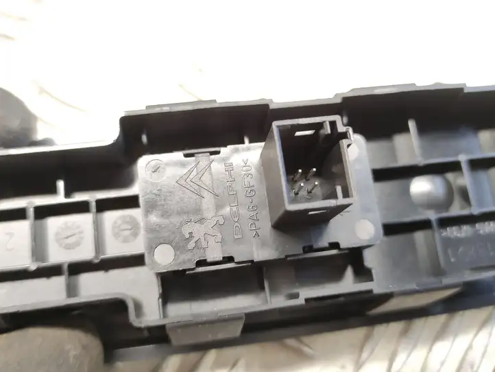 Peugeot 308 (2007 - 2013) 96565184XT Блок кнопок стеклоподъемников — фото 2