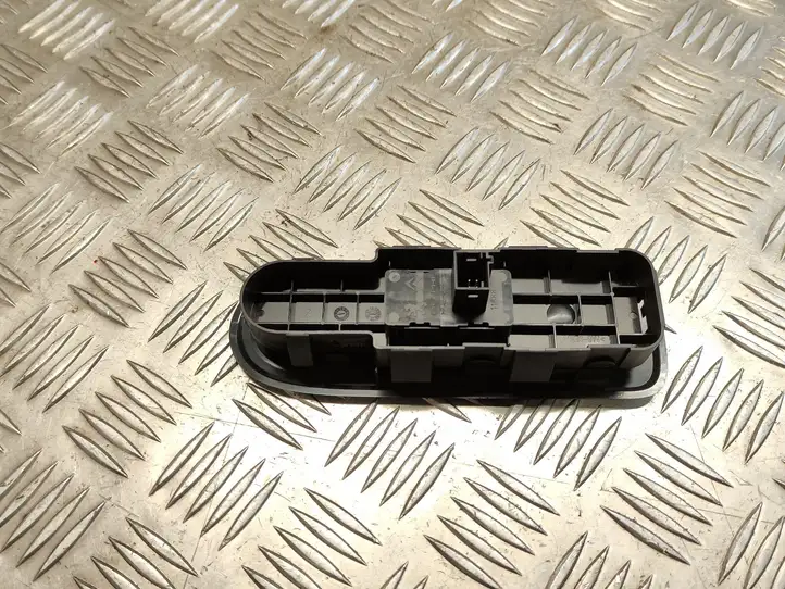 Peugeot 308 (2007 - 2013) 96565184XT Блок кнопок стеклоподъемников — фото 4