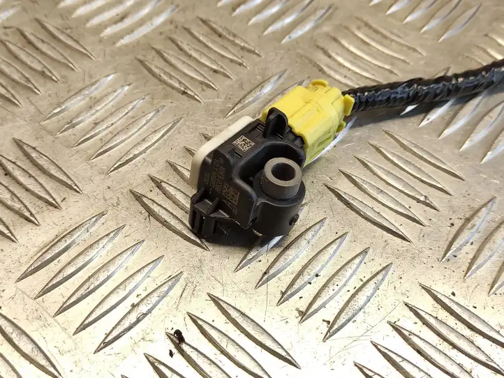 Nissan Juke I F15 (2010 - 2018) 988301EA0A Датчик удара SRS — фото 1