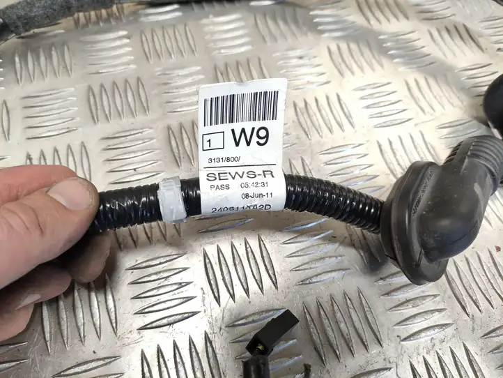Nissan Juke I F15 (2010 - 2018) 240511KA2D Жгут проводов крышки багажника — фото 4