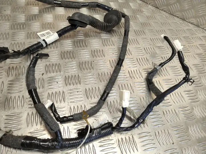 Nissan Juke I F15 (2010 - 2018) 240511KA2D Жгут проводов крышки багажника — фото 5