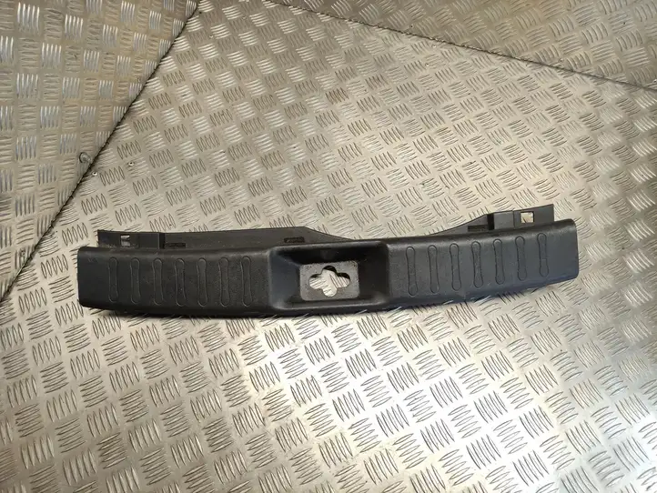 Nissan Juke I F15 (2010 - 2018) 849921KA2A Отделка порога багажника — фото 1