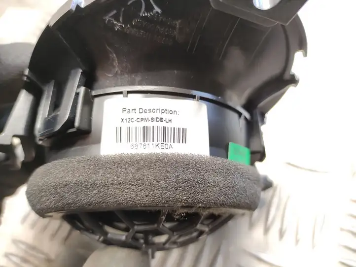Nissan Juke I F15 (2010 - 2018) 687611KE0A Боковой воздушный дефлектор — фото 3