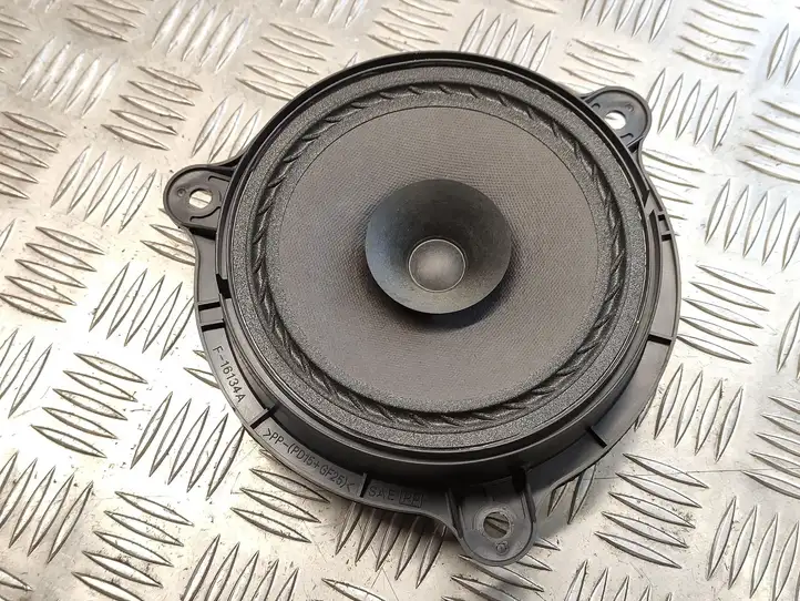 Nissan Juke I F15 (2010 - 2018) 28156EE500 Динамики задних дверей — фото 1