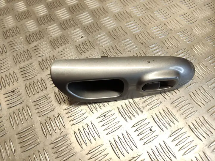 Nissan Juke I F15 (2010 - 2018) 829601KA2A Блок кнопок стеклоподъемников — фото 1