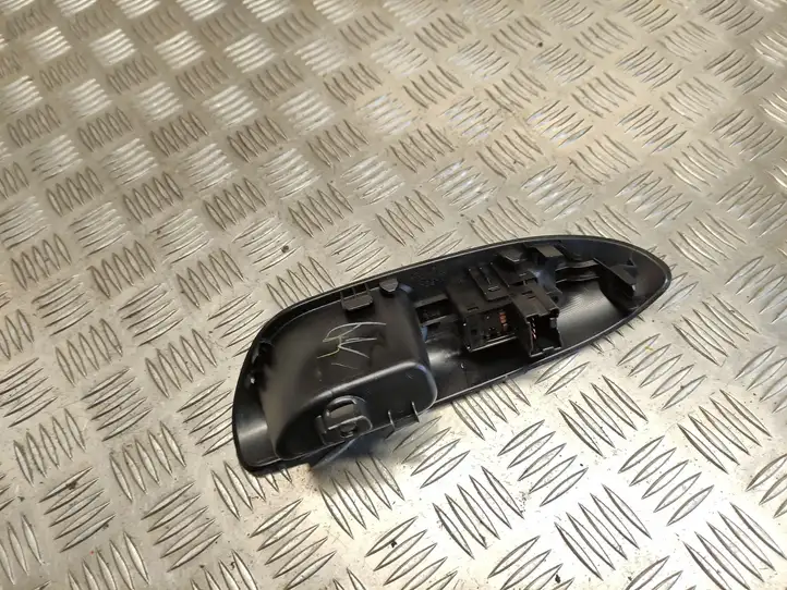 Nissan Juke I F15 (2010 - 2018) 829601KA2A Блок кнопок стеклоподъемников — фото 7