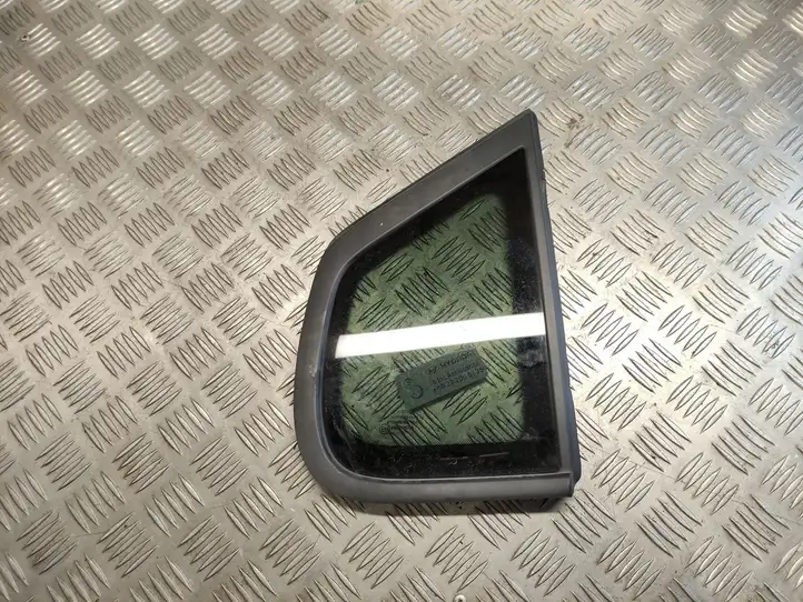 Hyundai ix20 (2015 - 2019) Заднее боковое стекло — фото 8