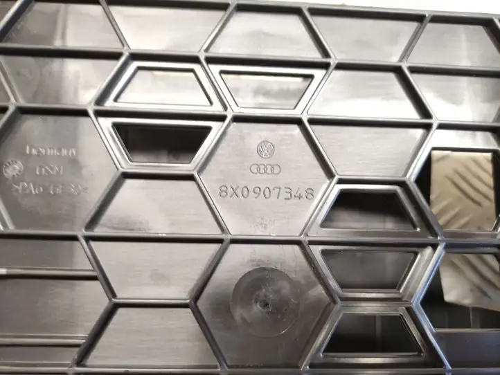 Audi A1 (2010 - 2014) 8X0907348 Прочая отделка багажника — фото 2