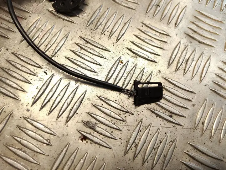 Audi A1 (2010 - 2014) 8X0857739C Задний ремень безопасности — фото 5