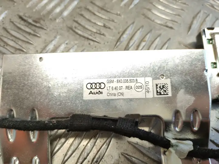Audi A1 (2010 - 2014) 8X0035503B GPS антенна — фото 4