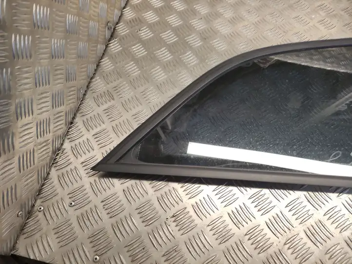 Audi A1 (2010 - 2014) 8X3845300C Заднее боковое стекло — фото 4