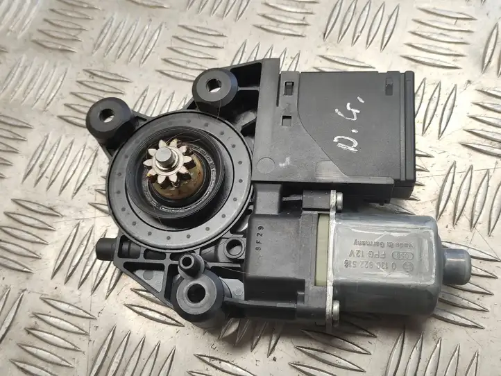 Renault Scenic III - Grand scenic III (2009 - 2016) 827303178R Стеклоподъемник задней двери — фото 5