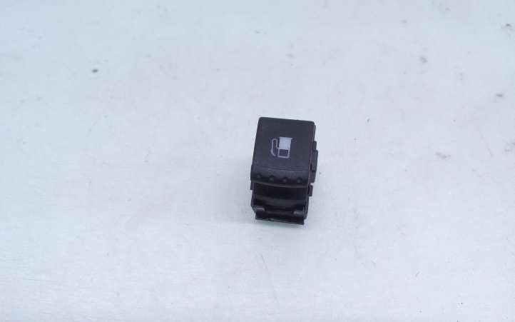 Skoda Superb B5 (3U) (2001 - 2008)  3U0959833 Включатель открытия топливного бака
