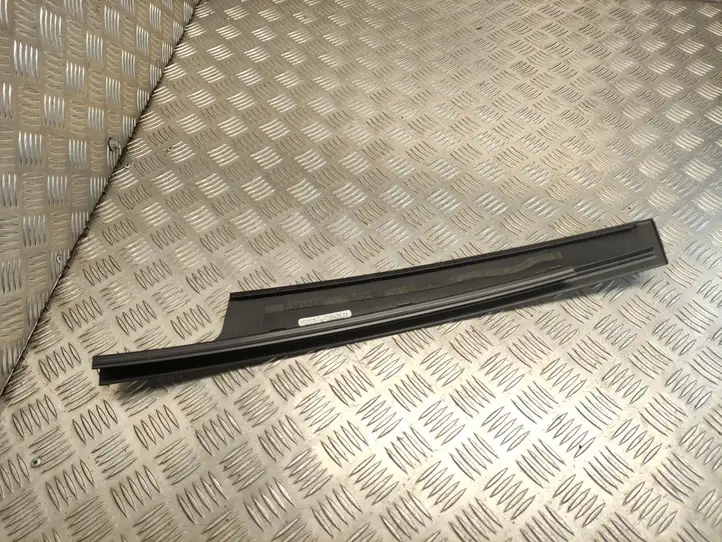 Renault Scenic III - Grand scenic III (2009 - 2016) 802850008R Накладка стекла передней двери — фото 3