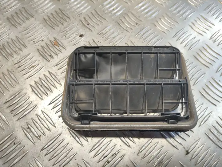 Renault Scenic III - Grand scenic III (2009 - 2016) 7700838358 Вентиляционная решетка кузова — фото 1