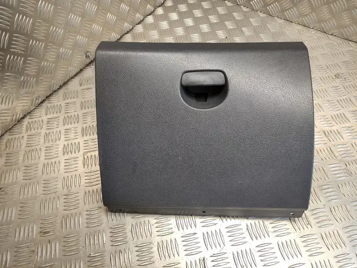 Dacia Sandero (2012 - 2016) 685124516R Крышка бардачка — фото 1