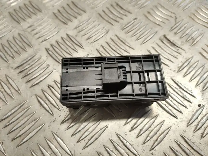 Audi A4 S4 B8 8K (2007 - 2011) 8K0959851D Блок кнопок стеклоподъемников — фото 3