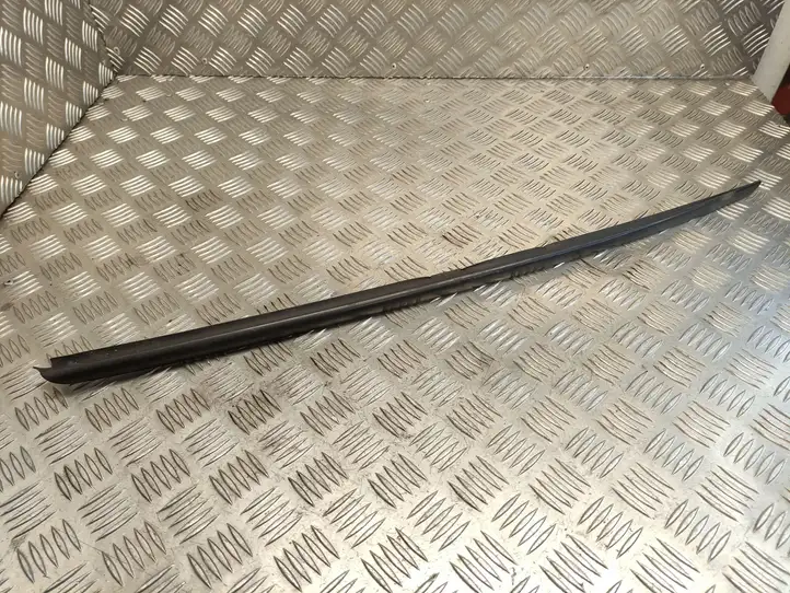Audi A4 S4 B8 8K (2007 - 2011) 8K0854327 Накладка стоек лобового стекла — фото 1