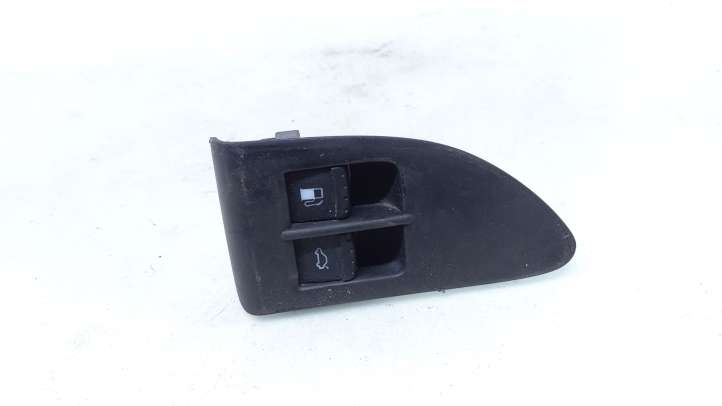 Volkswagen PASSAT B5.5 (2001 - 2005)  1J0959833A Включатель открытия топливного бака