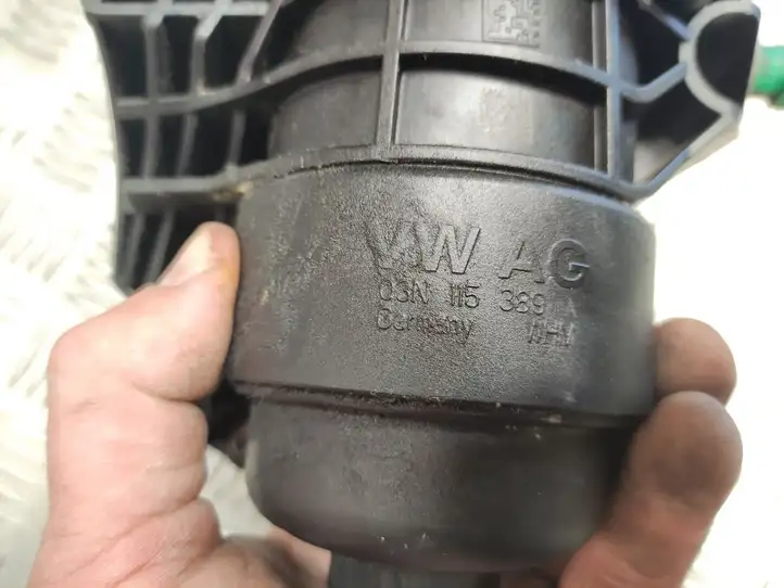 Volkswagen Golf VII (2013 - 2019) 03N117021 Кронштейн масляного фильтра — фото 2