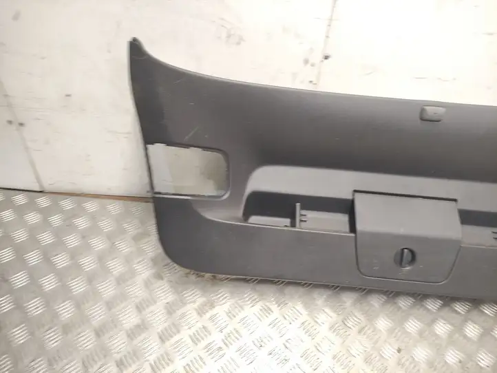 Volkswagen Golf VII (2013 - 2019) 5G6867605B Комплект обшивки крышки багажника — фото 6