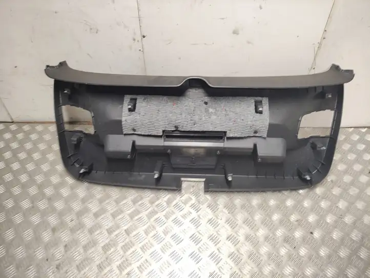 Volkswagen Golf VII (2013 - 2019) 5G6867605B Комплект обшивки крышки багажника — фото 8