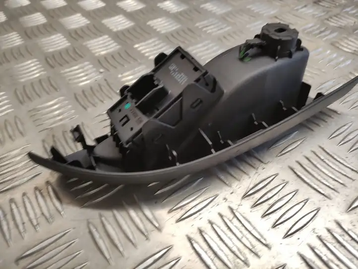 Opel Astra K (2015 - 2020) 13408452 Блок кнопок стеклоподъемников — фото 5