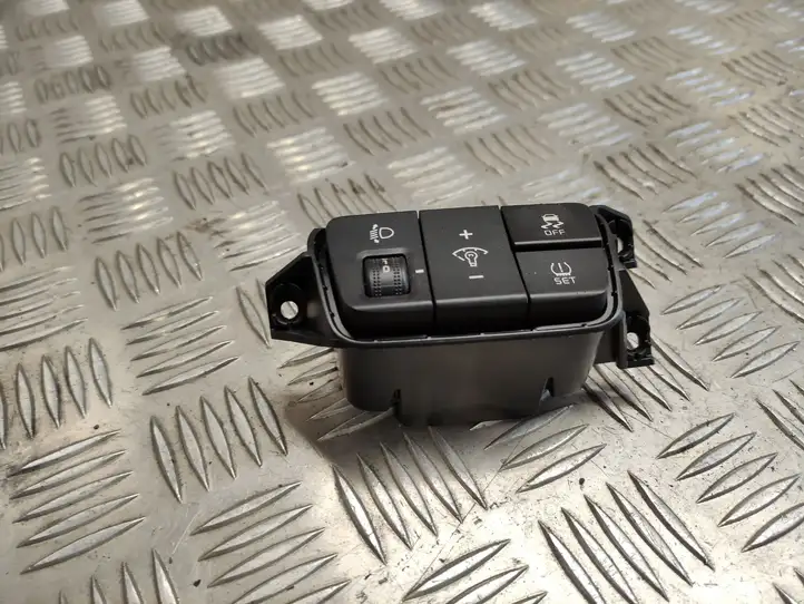 Kia Rio (2017 - 2020) 84757H8000 Блок кнопок на панели — фото 3