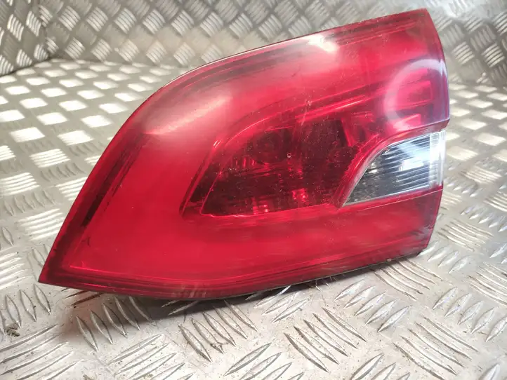 Peugeot 308 (2013 - 2021) 9678094880 Задний фонарь в крышке багажника — фото 6