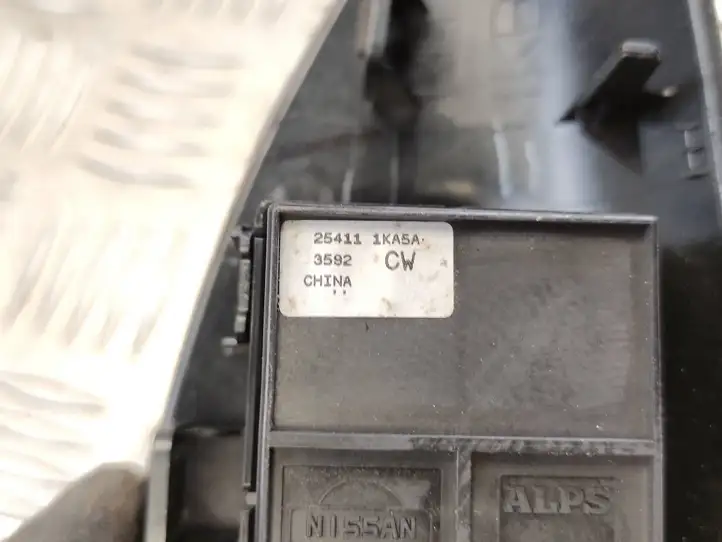 Nissan Juke I F15 (2010 - 2018) 254111KA5A Блок кнопок стеклоподъемников — фото 5